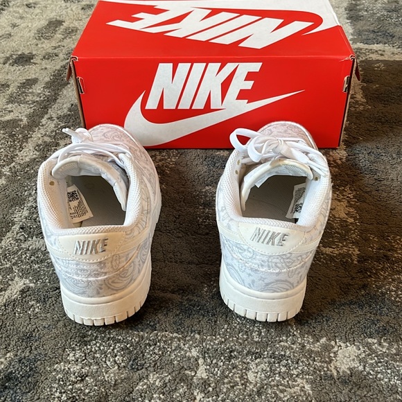 Nike Dunk Low White Paisley - Picture 4 of 5
